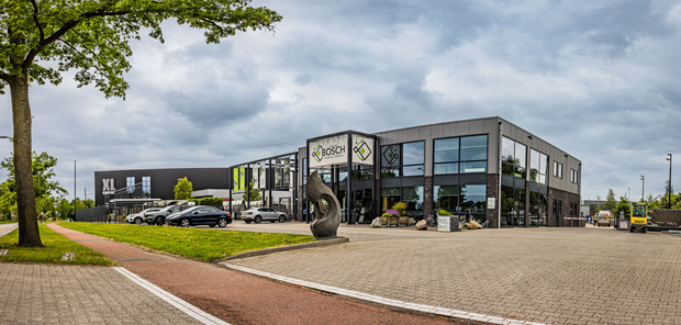 Van den Bosch Tuin & Terras opent showroom 24/7 via MOBOTIX-camera’s